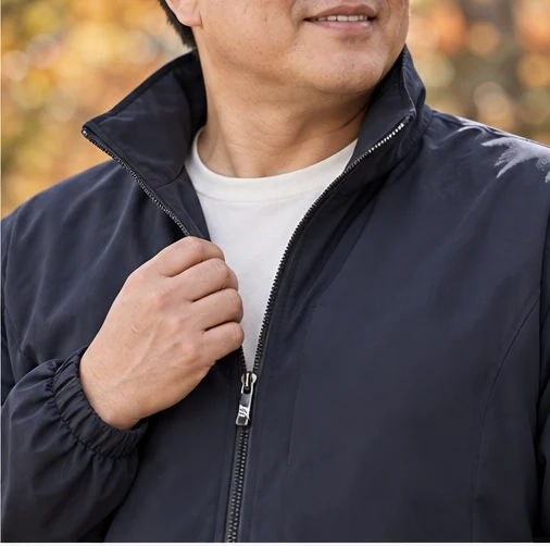 하의와 함께 입은 등산복 코디